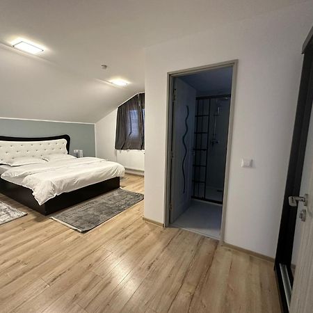 Popasul Din Vale Hotel Моисей Екстериор снимка