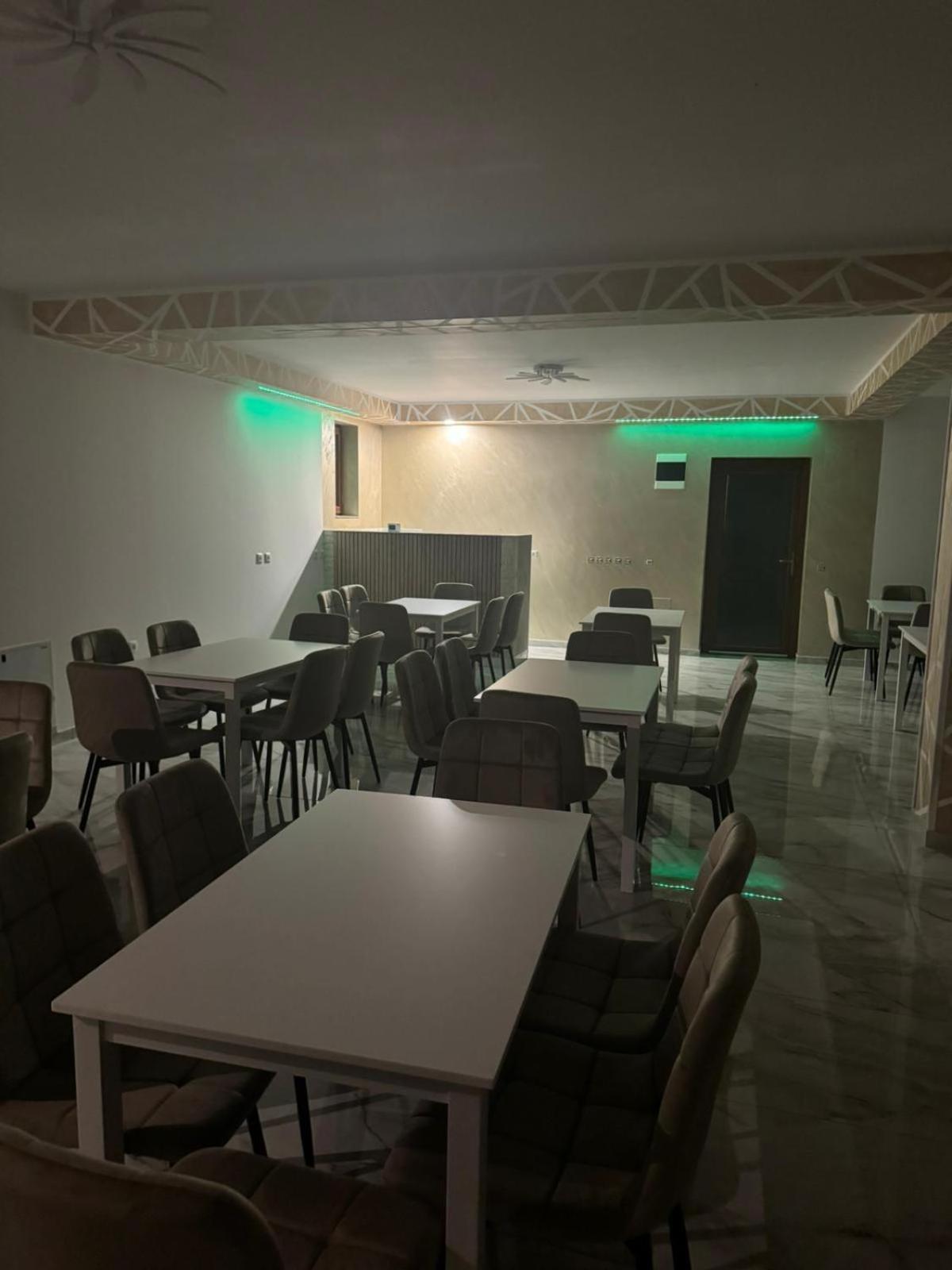Popasul Din Vale Hotel Моисей Екстериор снимка