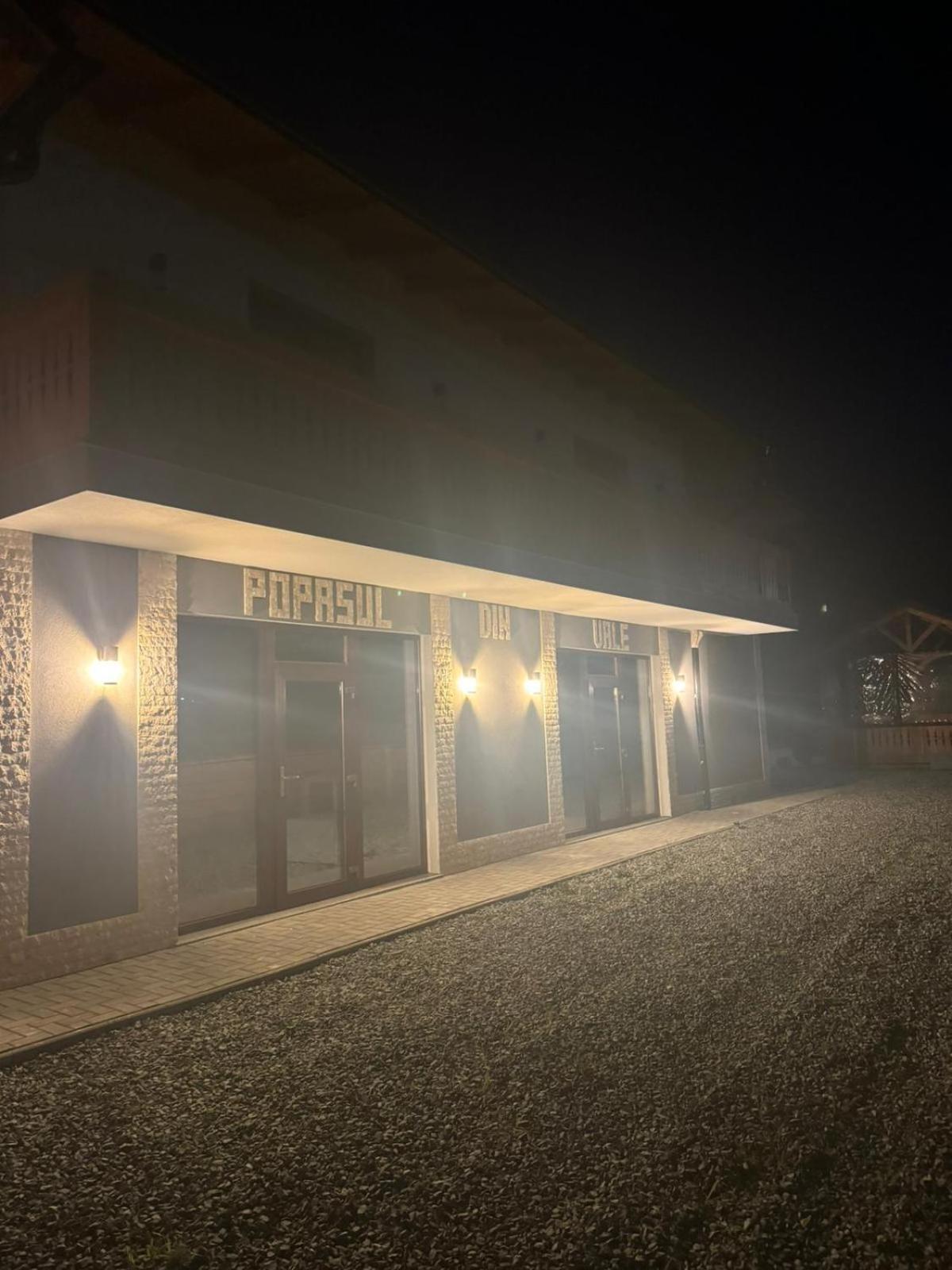 Popasul Din Vale Hotel Моисей Екстериор снимка