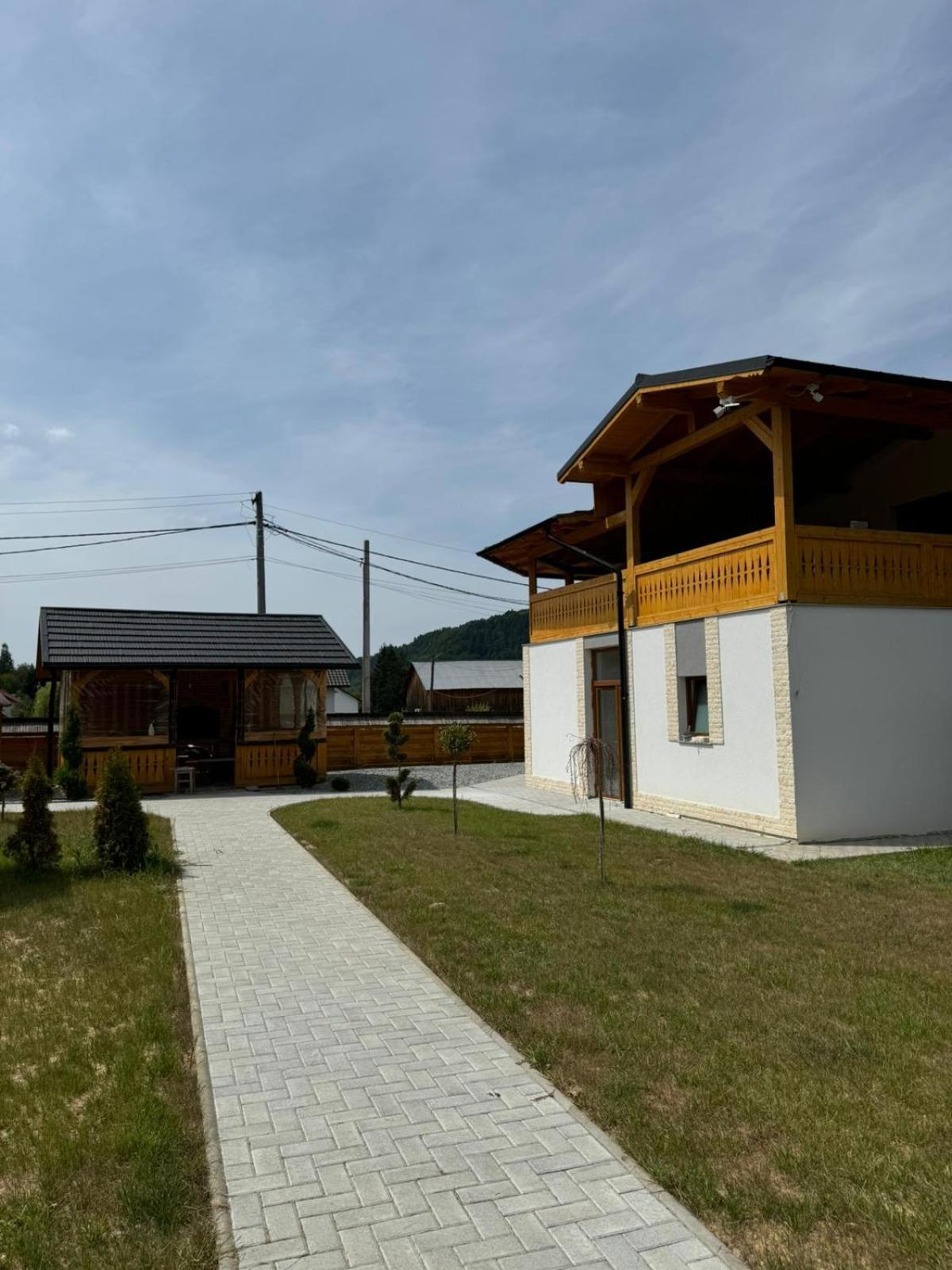 Popasul Din Vale Hotel Моисей Екстериор снимка