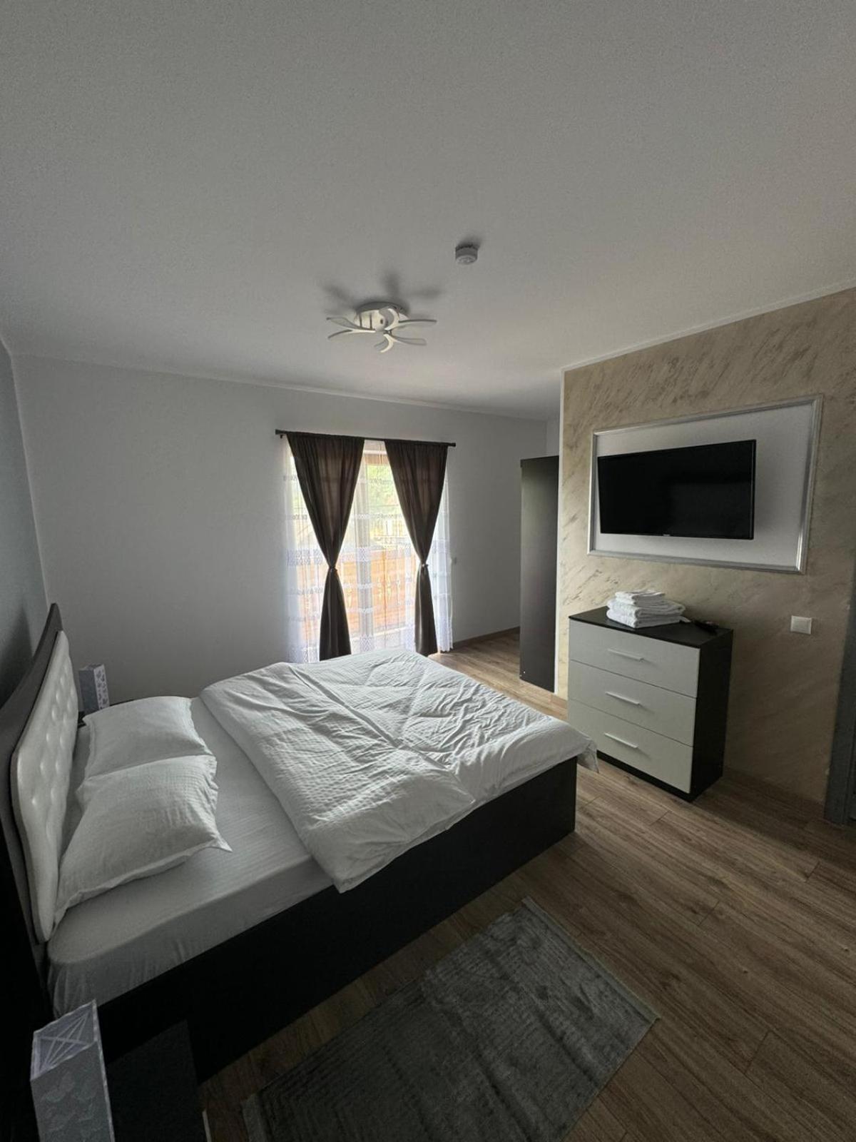 Popasul Din Vale Hotel Моисей Екстериор снимка
